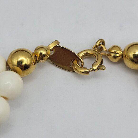 Vintage Trifari Double-Strand Cream & Goldtone Beaded Collar Necklace - Picture 6 of 12